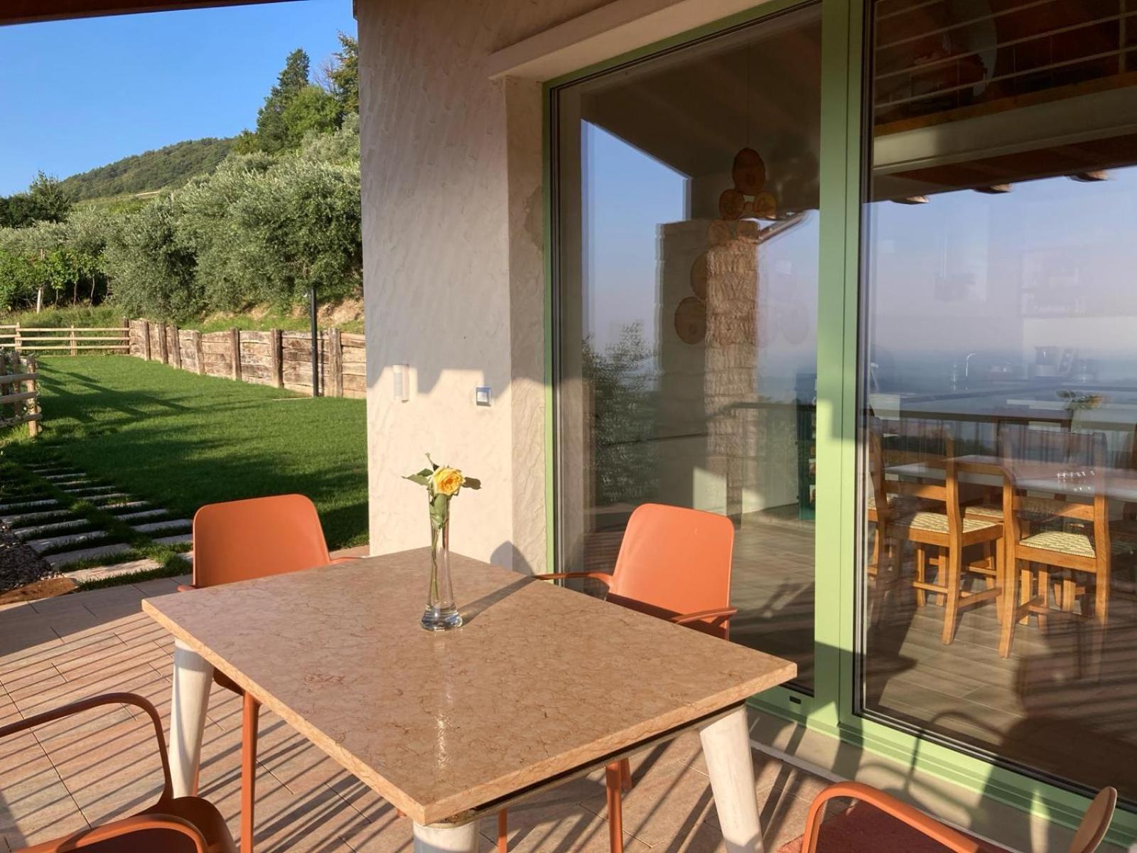 Cavalo La Terrazza In Collina Bed & Breakfast エクステリア 写真